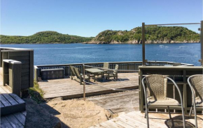 Stunning Home In Farsund With Wifi